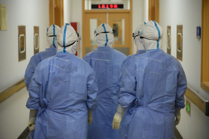 武漢加油！中國加油！生命重于泰山！ 疫情就是命令！防控就是責任！